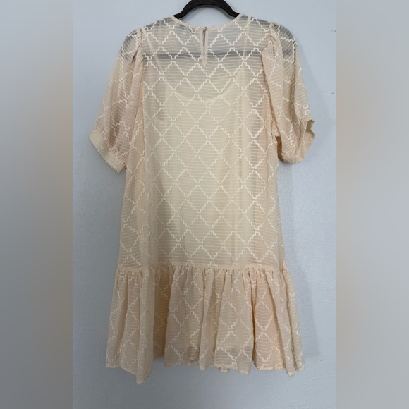 Moon River Ivory Rope Belted Quilted Dress small - Picture 2 of 3